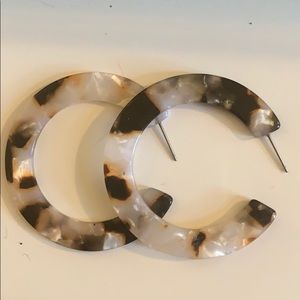 Tortoise shell hoops